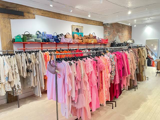 Sales men required for clothes shop